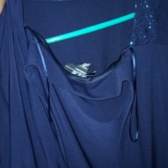 Blouse - Picture 2 of 8